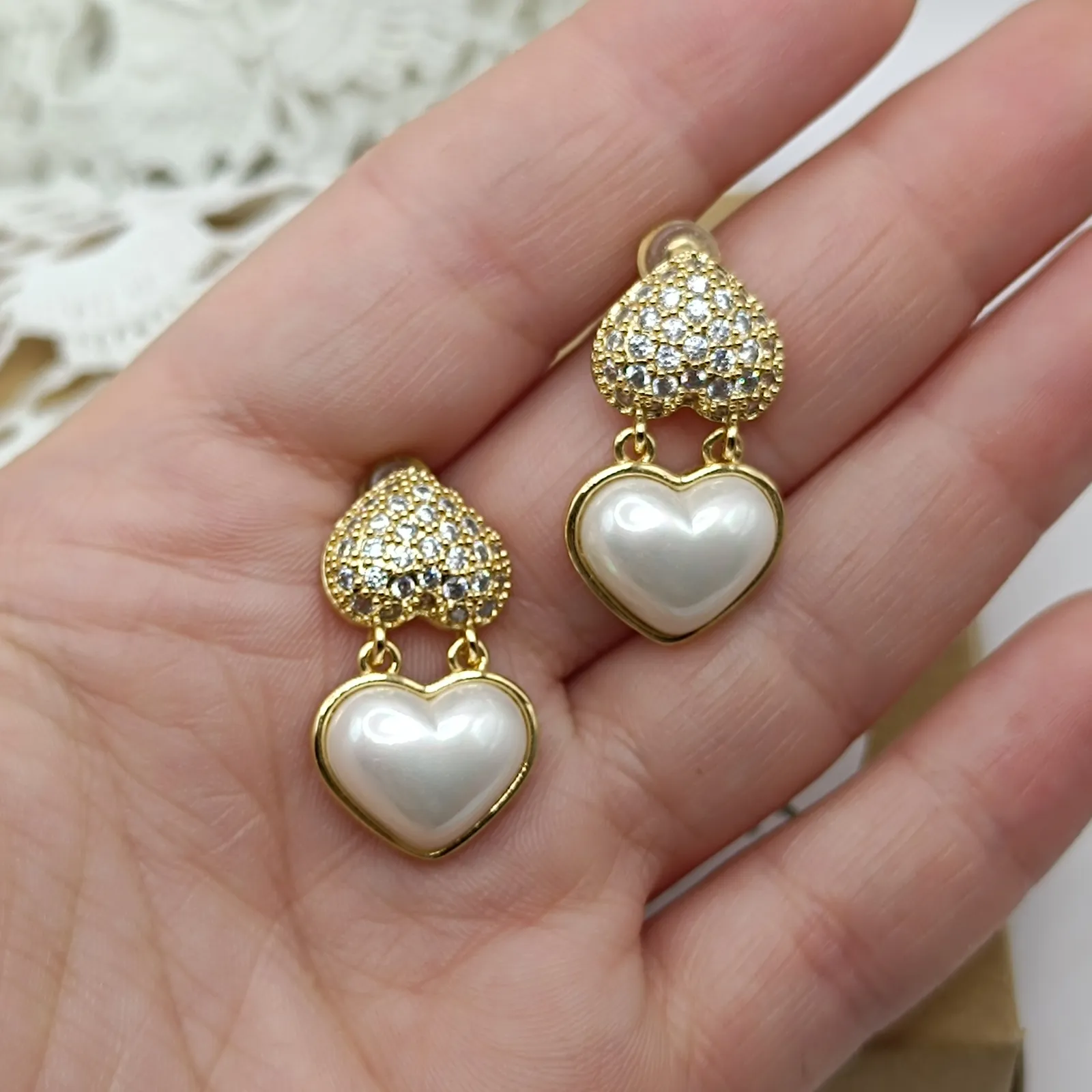 Σκουλαρίκια «Heart-to-Heart Luxe» – με Ζιργκόν & Πέρλα